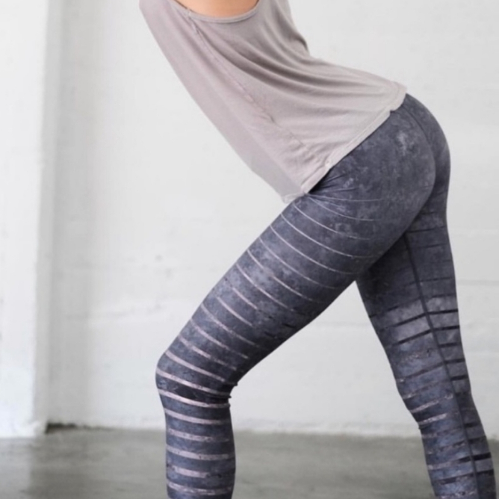Small Niyama Sol Barefoot Leggings